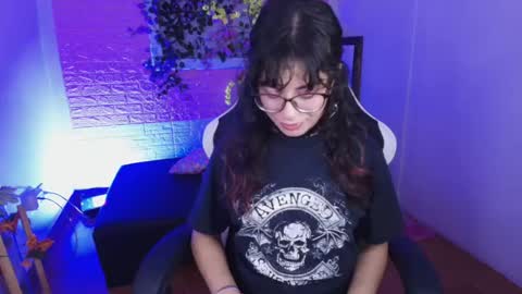 Snapshot of flora_blue chatting on September 11, 2025, 11:54 am flora_blue online show from September 11, 2025, 11:54 am
