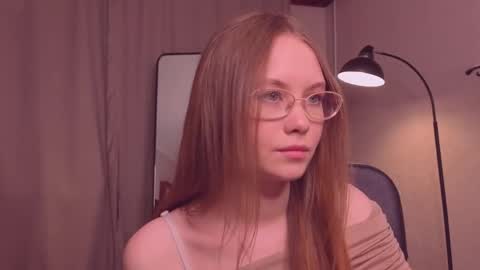 Snapshot of floralarsson chatting on May 11, 2026, 2:45 pm hey there guys im Flora no not the one from WInx. But I love magical stuff and especially I love nature. I dont know I thin online show from May 11, 2026, 2:45 pm