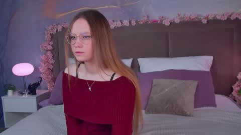 Snapshot of floralarsson chatting on May 21, 2026, 3:35 am hey there guys im Flora no not the one from WInx. But I love magical stuff and especially I love nature. I dont know I thin online show from May 21, 2026, 3:35 am