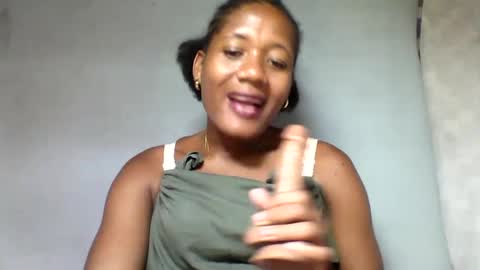 florencia011 online show from February 12, 2025, 5:16 pm