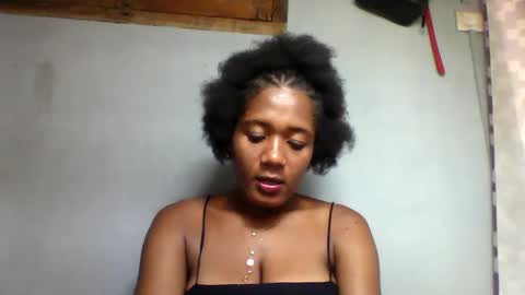 florencia011 online show from February 13, 2025, 12:11 pm