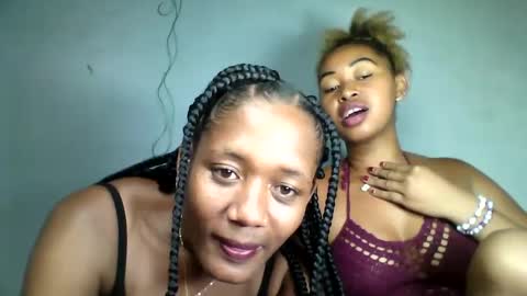 florencia011 online show from February 16, 2025, 3:59 pm