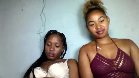 florencia011 online show from February 16, 2025, 7:05 pm