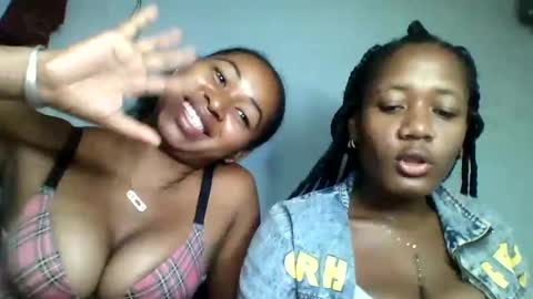 florencia011 online show from February 21, 2025, 4:18 am