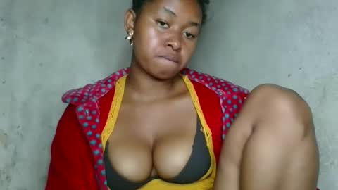 florencia011 online show from October 31, 2025, 12:33 am