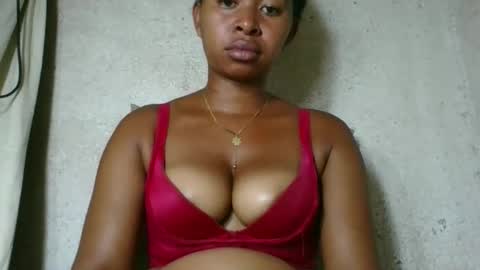 florencia011 online show from April 7, 2026, 8:20 pm