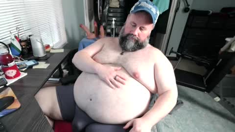 Snapshot of floridabearlive chatting on September 9, 2025, 11:37 pm FloridaBearLive online show from September 9, 2025, 11:37 pm