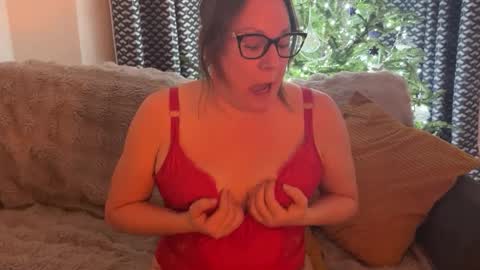 flossyishot online show from December 25, 2024, 11:20 pm