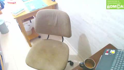 flowerbox online show from February 15, 2025, 6:02 am