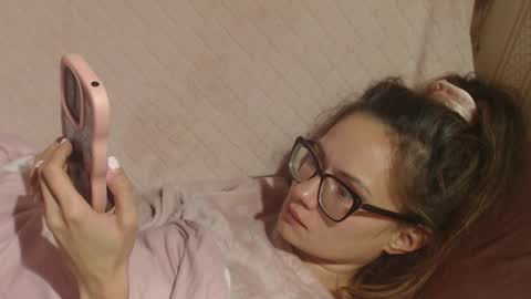 say meow and send tip  online show from November 3, 2025, 1:51 am