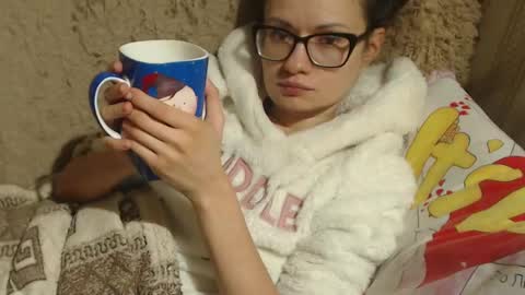 Snapshot of flowercandydoll13 chatting on January 26, 2025, 4:41 pm say meow and send tip online show from January 26, 2025, 4:41 pm
