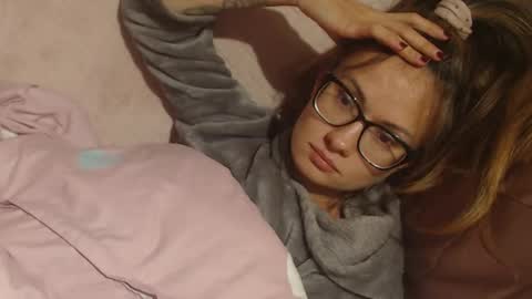 Snapshot of flowercandydoll13 chatting on October 1, 2025, 11:16 am say meow and send tip online show from October 1, 2025, 11:16 am