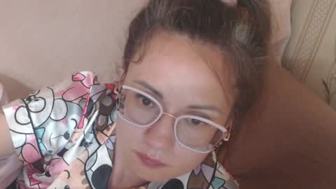 say meow and send tip  online show from May 15, 2026, 10:50 pm