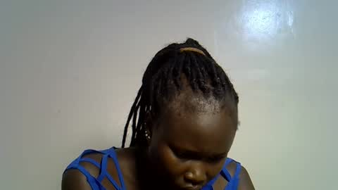 flowerdiva002 online show from December 20, 2025, 6:04 pm