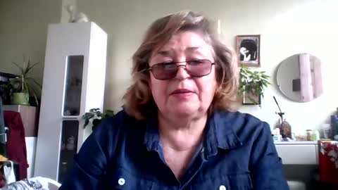 Flowerlower online show from March 8, 2025, 11:48 am