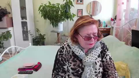 Flowerlower online show from September 20, 2025, 2:40 pm