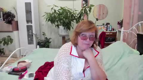 Flowerlower online show from October 3, 2025, 7:00 pm