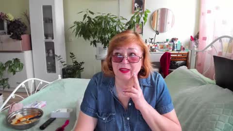 Flowerlower online show from October 4, 2025, 8:45 am