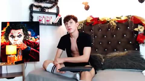 flowers109 online show from December 7, 2024, 8:49 pm