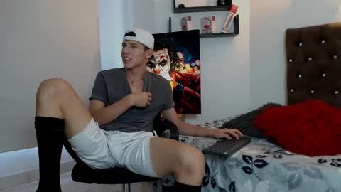 flowers109 online show from January 22, 2025, 9:43 pm