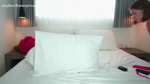 Snapshot of flowersprincess chatting on March 3, 2026, 7:25 am DARYA online show from March 3, 2026, 7:25 am