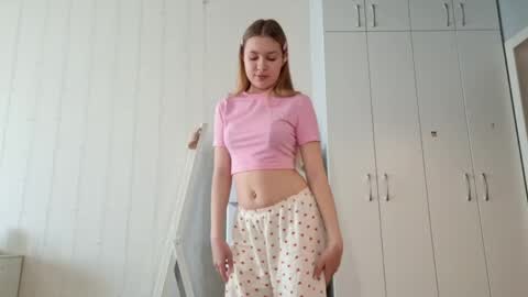flowflirtx online show from May 17, 2026, 6:33 am
