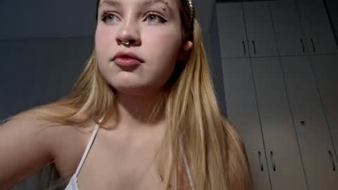flowflirtx online show from May 22, 2026, 1:50 pm