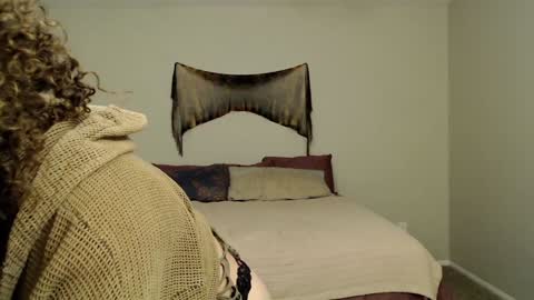 FlowQueen online show from January 17, 2025, 6:57 am