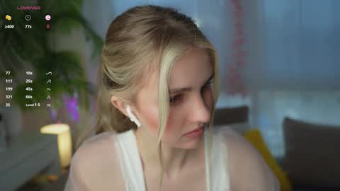 Adeline online show from January 29, 2025, 9:12 am