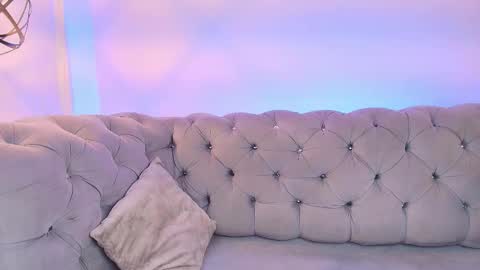  FLUFFY BUBBLE  online show from September 20, 2025, 3:40 am