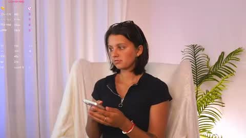 Snapshot of fluffy_waffles chatting on August 2, 2026, 6:12 am LilLisa online show from August 2, 2026, 6:12 am