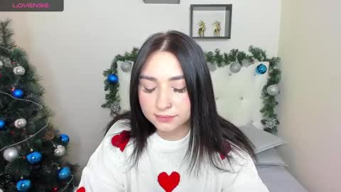 Snapshot of flufyfoxx chatting on December 15, 2024, 11:42 pm Lina online show from December 15, 2024, 11:42 pm