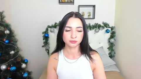 Snapshot of flufyfoxx chatting on January 2, 2025, 11:38 pm Lina online show from January 2, 2025, 11:38 pm