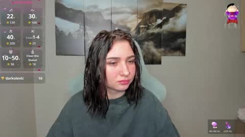 Lina online show from May 13, 2026, 1:03 am