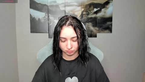Lina online show from May 24, 2026, 2:05 am