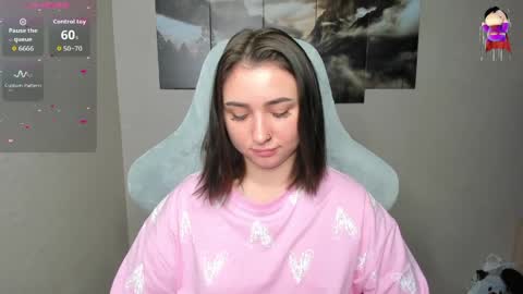Lina online show from May 26, 2026, 1:01 am