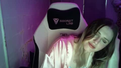 Flux online show from November 5, 2025, 2:39 pm