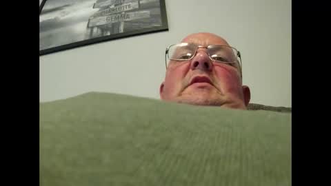 Snapshot of focusfuker chatting on September 17, 2025, 1:13 pm focusfuker online show from September 17, 2025, 1:13 pm