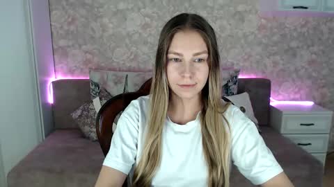 Molli  Ready for any play with you. Hottest show in pvt  Help a student earn big tokens  online show from December 21, 2025, 4:25 pm
