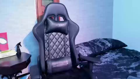 Snapshot of foniland_ chatting on March 12, 2026, 9:43 pm Foni online show from March 12, 2026, 9:43 pm