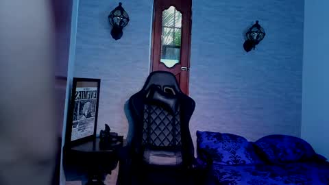 Snapshot of foniland_ chatting on April 1, 2026, 8:17 pm Foni online show from April 1, 2026, 8:17 pm