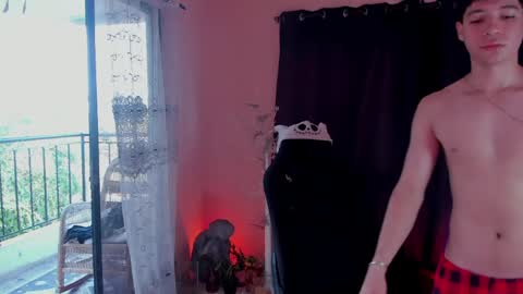 Snapshot of foniland_ chatting on May 14, 2026, 8:37 pm Foni online show from May 14, 2026, 8:37 pm