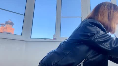 Laura online show from September 11, 2025, 10:04 am