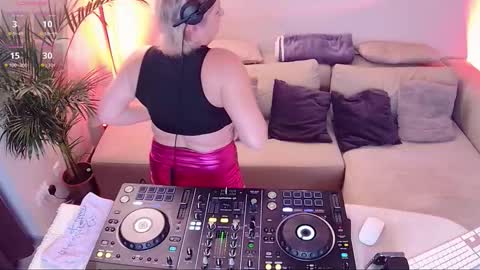 Forbidden Kitty online show from November 8, 2025, 4:07 pm