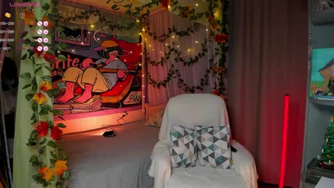 Snapshot of forest_lina chatting on January 9, 2025, 6:38 am online show from January 9, 2025, 6:38 am