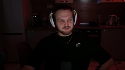 Snapshot of forevarrr chatting on January 17, 2026, 11:48 am forevarrr online show from January 17, 2026, 11:48 am