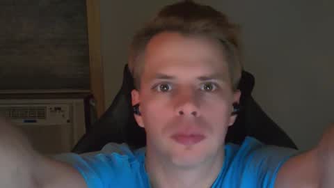 forever_broken online show from December 15, 2025, 6:06 am