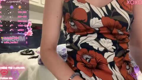 Snapshot of foreverkinkyy chatting on October 22, 2025, 12:11 am Elaine online show from October 22, 2025, 12:11 am