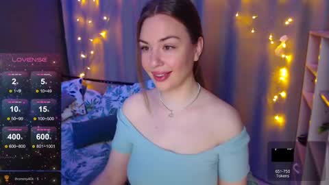 Snapshot of foreversmileme chatting on December 25, 2024, 1:20 am Julia online show from December 25, 2024, 1:20 am