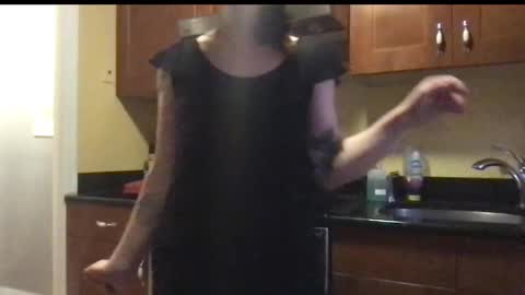 forthedolls online show from September 28, 2025, 10:59 pm